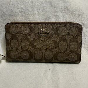 Coach C4452 Leather Accordion Zip Signature Wallet - Khaki Saddle 2